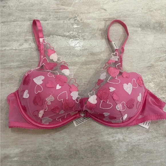Victoria's Secret Pink Heart Lace Bra - Picture 2 of 6